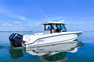 Thumbnail von Boston Whaler 380 Outrage