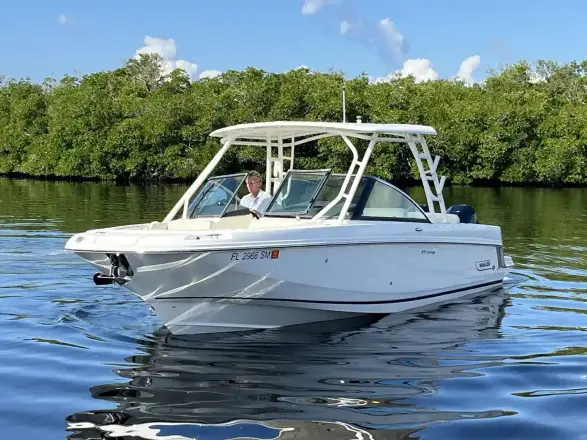 Boston Whaler 270 Vantage