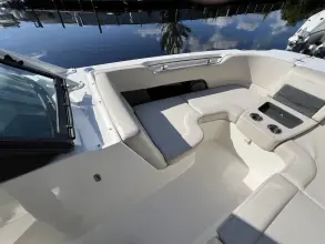 Thumbnail von Boston Whaler 270 Vantage