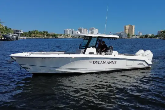 Boston Whaler 330 Outrage