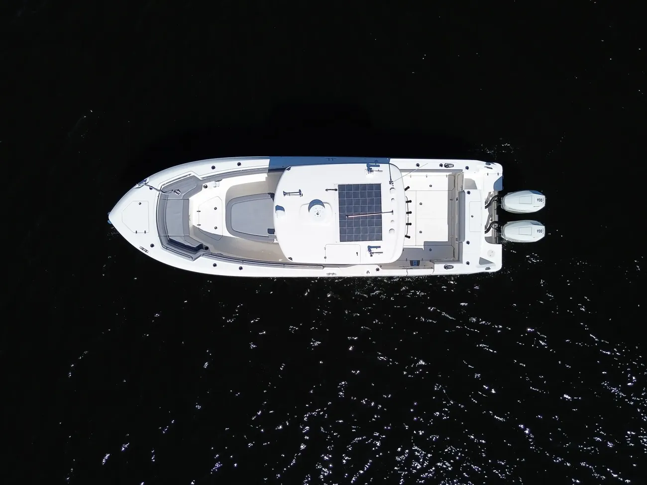 Thumbnail von Boston Whaler 330 Outrage