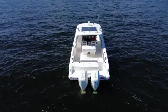 Thumbnail von Boston Whaler 330 Outrage