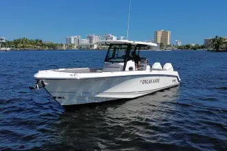 Thumbnail von Boston Whaler 330 Outrage