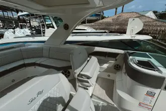 Thumbnail von Sea Ray SLX 310 Fuoribordo