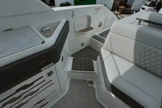 Thumbnail von Sea Ray SLX 310 Fuoribordo