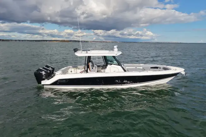 Boston Whaler 360 Outrage