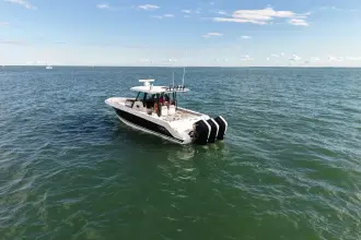 Thumbnail von Boston Whaler 360 Outrage