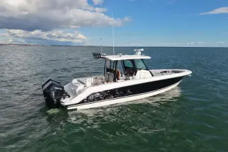 Thumbnail von Boston Whaler 360 Outrage