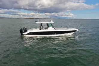 Thumbnail von Boston Whaler 360 Outrage