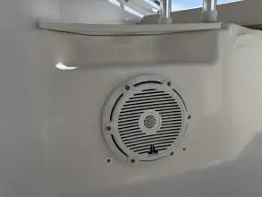 Thumbnail von Boston Whaler 210 Montauk