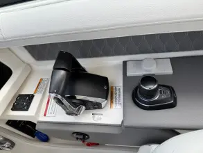 Thumbnail von Sea Ray SLX 310 Outboard