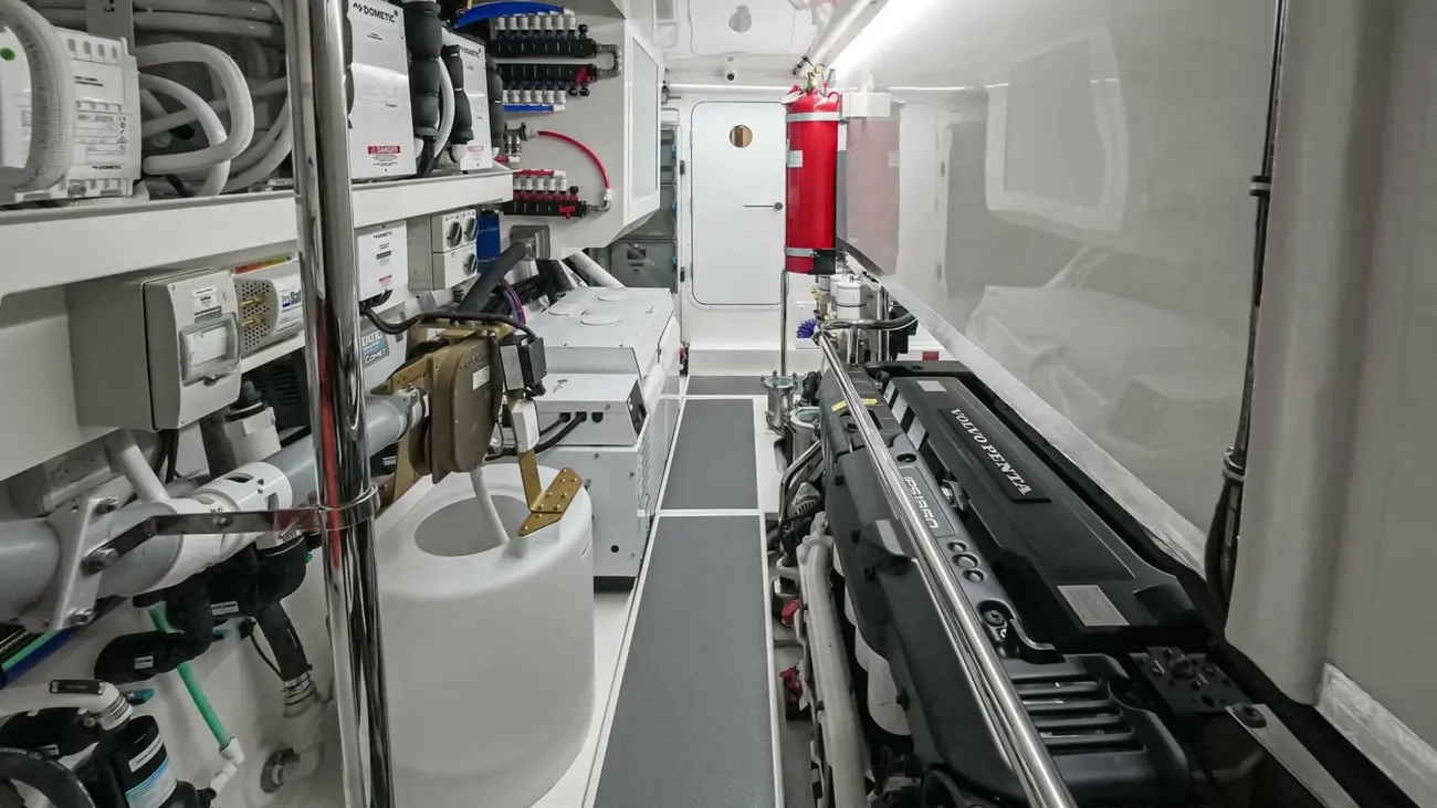 Thumbnail von リビエラ 6800 スポーツヨット