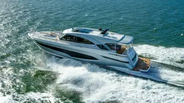 Thumbnail von Riviera 6800 Sport Yacht