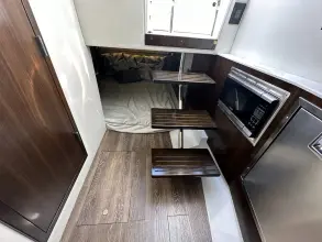 Thumbnail von Cruisers Yachts 38 GLS OB