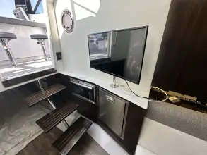 Thumbnail von Cruisers Yachts 38 GLS OB