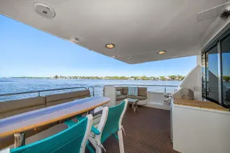 Thumbnail von Lazzara Yachts 76 Motorjacht