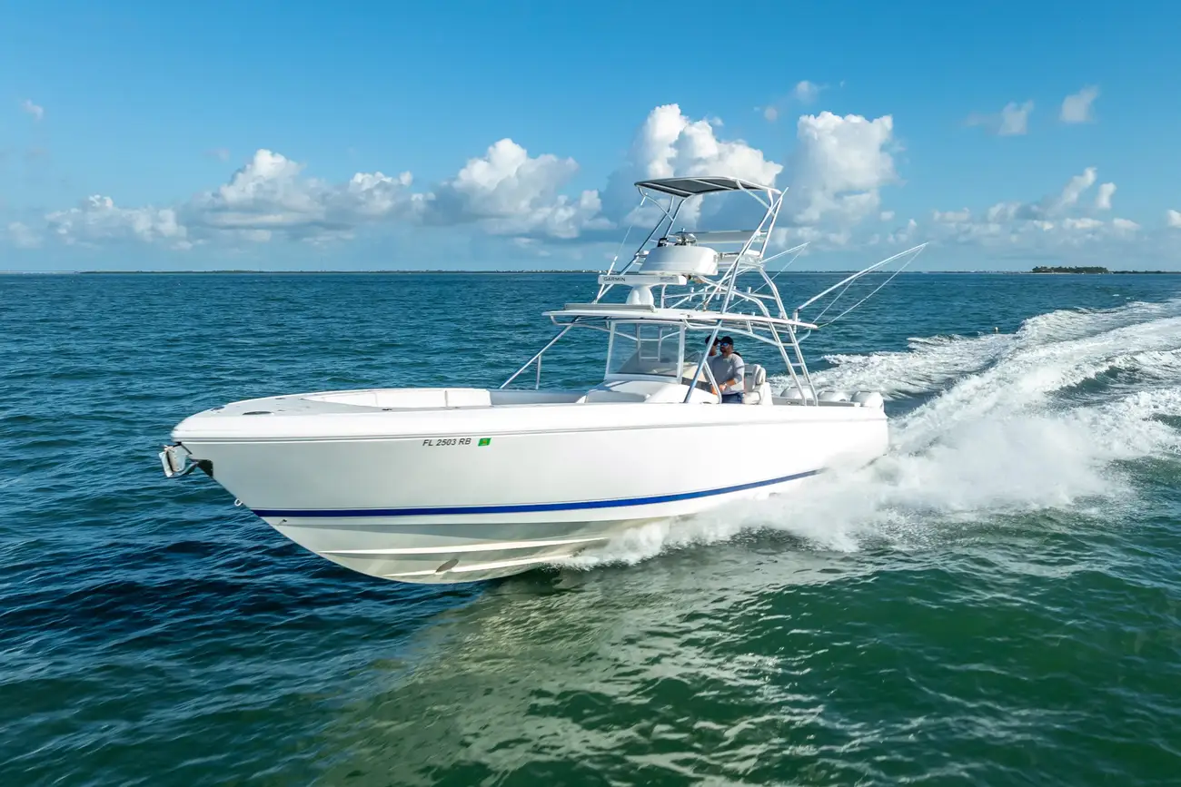 Thumbnail von Intrepid 400 Cuddy