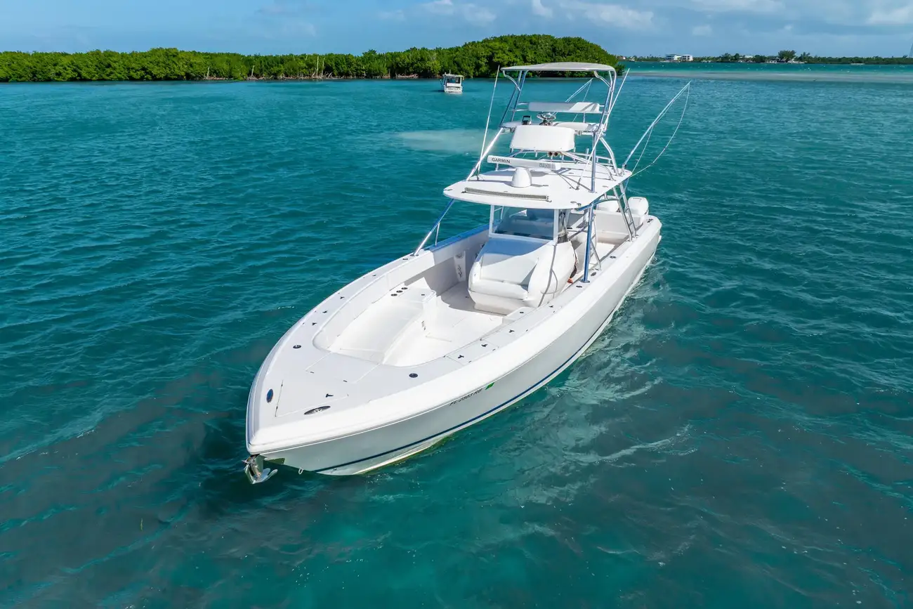 Thumbnail von Intrepid 400 Cuddy