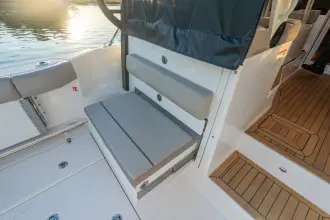 Thumbnail von Boston Whaler 365 Conquest