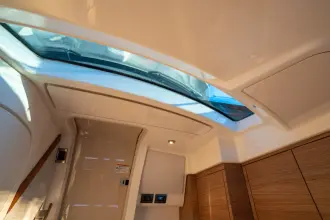 Thumbnail von Boston Whaler 365 Conquest