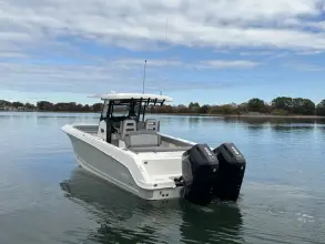 Thumbnail von Boston Whaler 300 Outrage