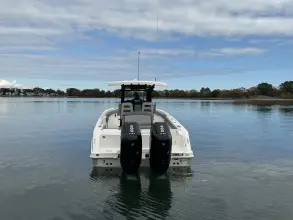 Thumbnail von Boston Whaler 300 Outrage