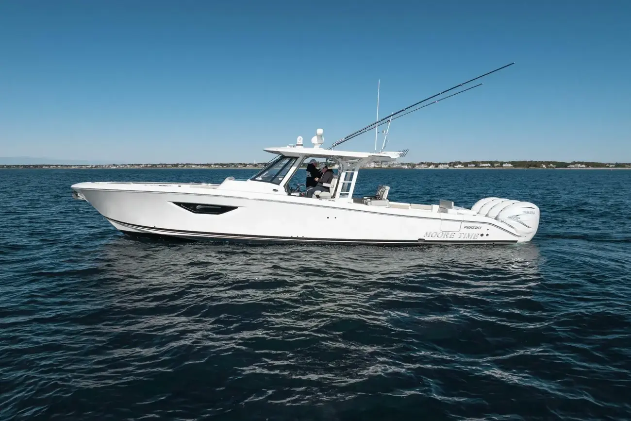 Thumbnail von Pursuit S 428 Moore Time