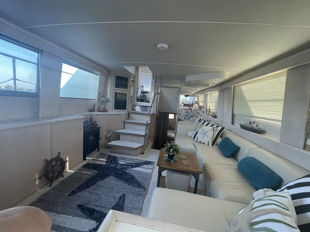 Thumbnail von Hatteras 52 Dönüşümlü