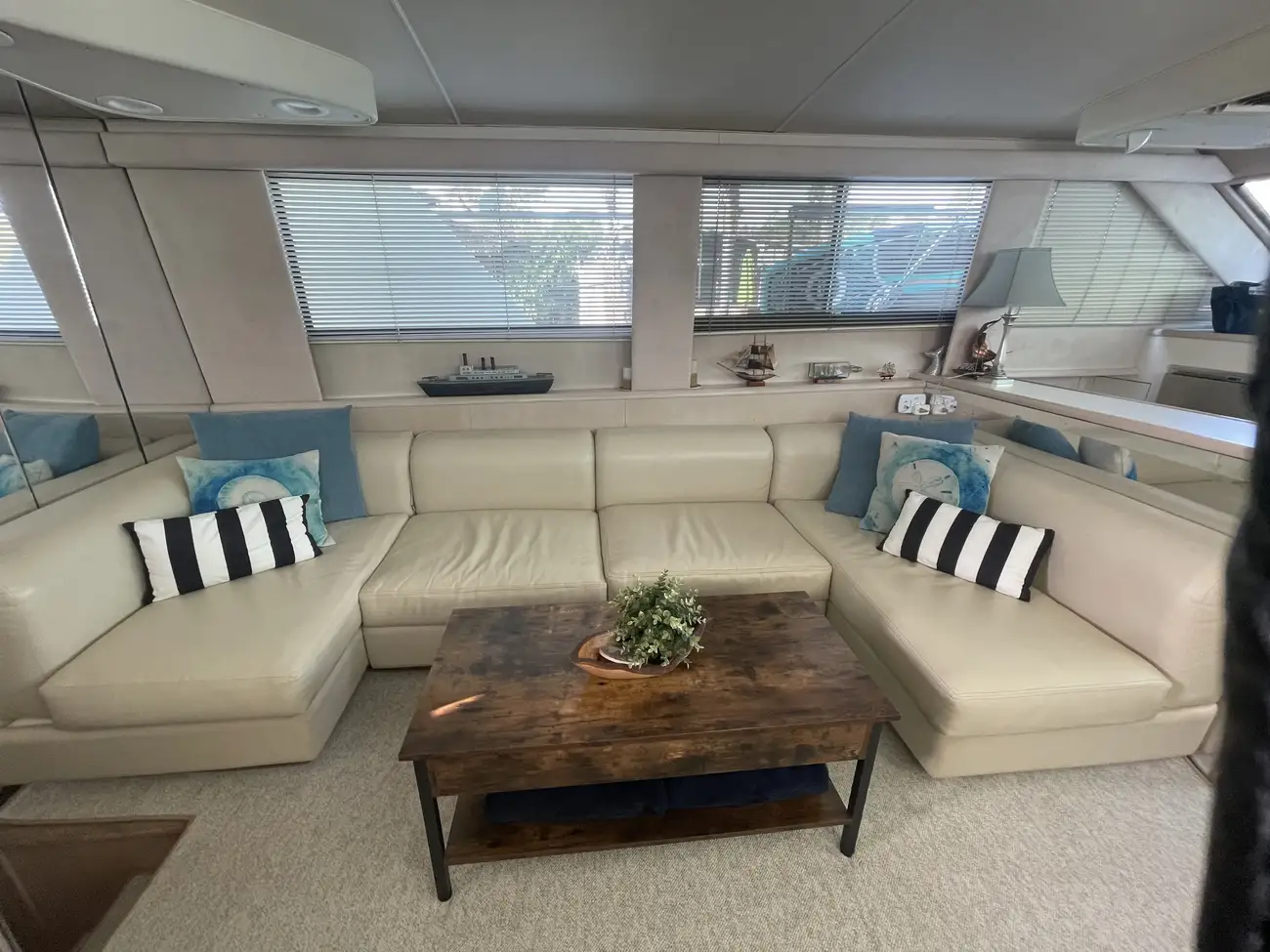 Thumbnail von Hatteras 52 Dönüşümlü