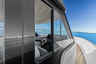 Thumbnail von Azimut Seadeck 6