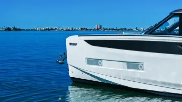 Thumbnail von Azimut Seadeck 6