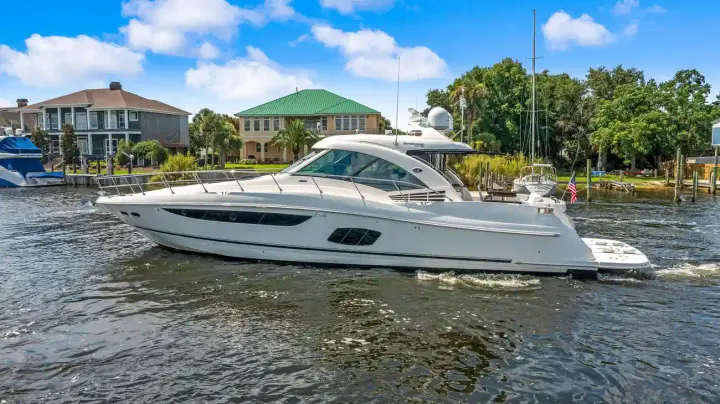 Sea Ray 610 Sundancer
