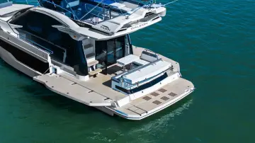 Thumbnail von Galeon 400 FLY