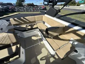 Thumbnail von Sea Ray SDX 230 Surf