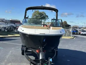 Thumbnail von Sea Ray SDX 230 Surf