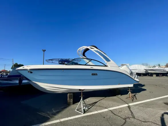 Sea Ray SDX 250 Outboard