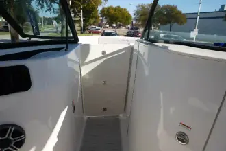 Thumbnail von Sea Ray SDX 230