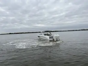 Thumbnail von Sea Ray SLX 350 z silnikiem zewnętrznym