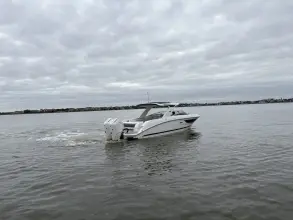 Thumbnail von Sea Ray SLX 350 z silnikiem zewnętrznym