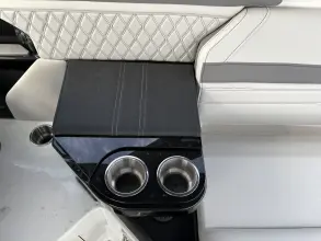 Thumbnail von Sea Ray SLX 280 с внешним двигателем