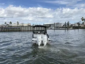 Thumbnail von Sea Ray SLX 280 с внешним двигателем