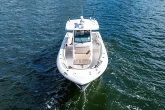 Thumbnail von Boston Whaler 330 Outrage