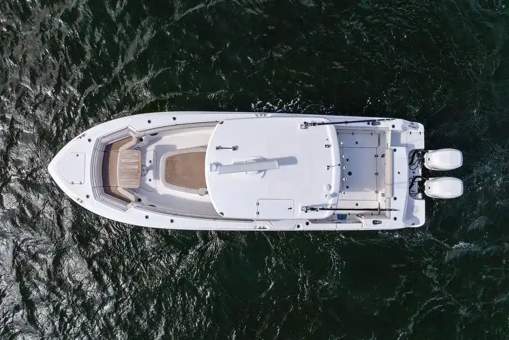 Thumbnail von Boston Whaler 330 Outrage