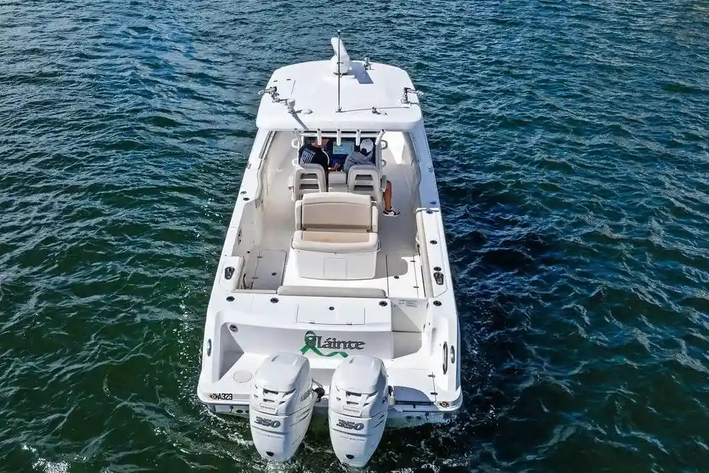 Thumbnail von Boston Whaler 330 Outrage