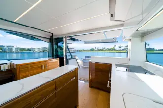 Thumbnail von Sunseeker 65 Sport Yacht