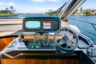 Thumbnail von Sunseeker 65 Sport Yacht