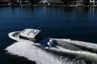 Thumbnail von Tiara Yachts 34LX NEVER SAY NEVER