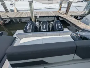 Thumbnail von Cruisers Yachts 38 GLS OB