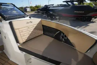 Thumbnail von Sea Ray SPX 210