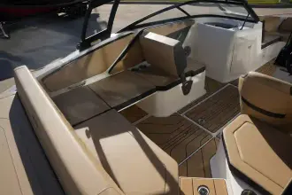 Thumbnail von Sea Ray SPX 210